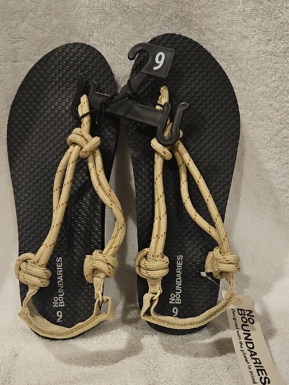 NO BOUNDARIES ROPE THONG SANDALS